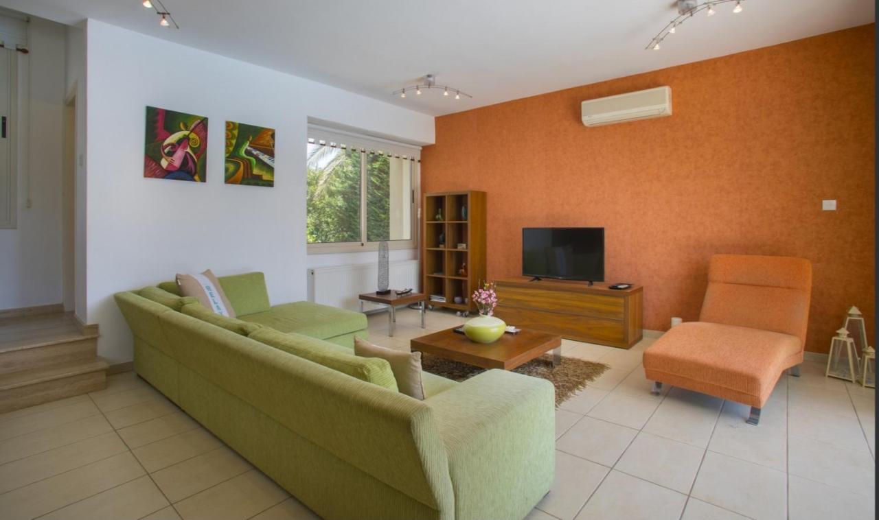 Soothing Sunset With Private Pool, 200m From The Villa Perivolia